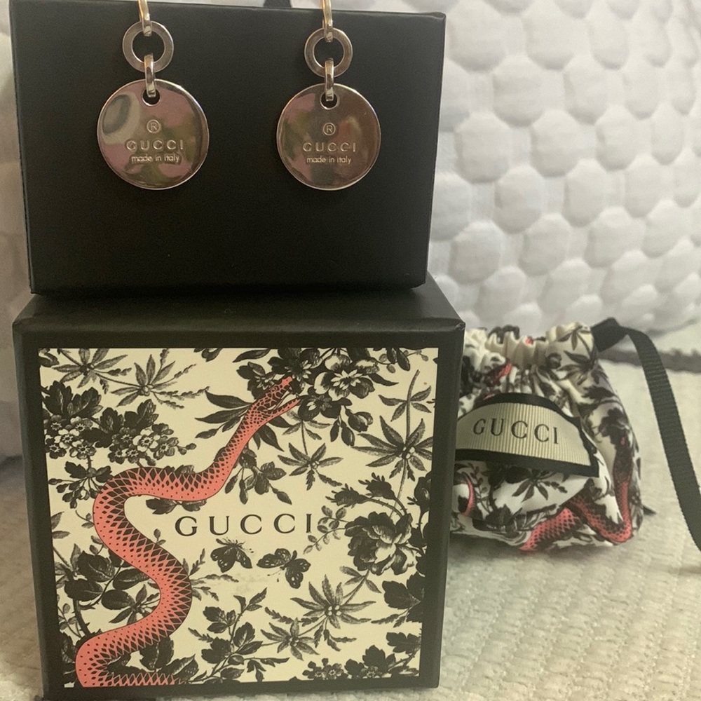 Gucci hook earrings with pouch and box